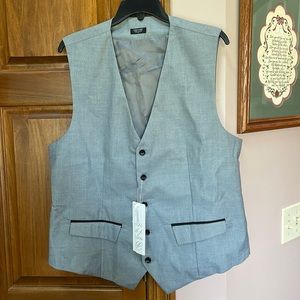 ONE DAY ONLY PRICE DROP!!!!!!!!!!!! Men’s Vest - Light Grey- NWT